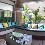 Alojamento de Acomodação e Pequeno-almoço Marina